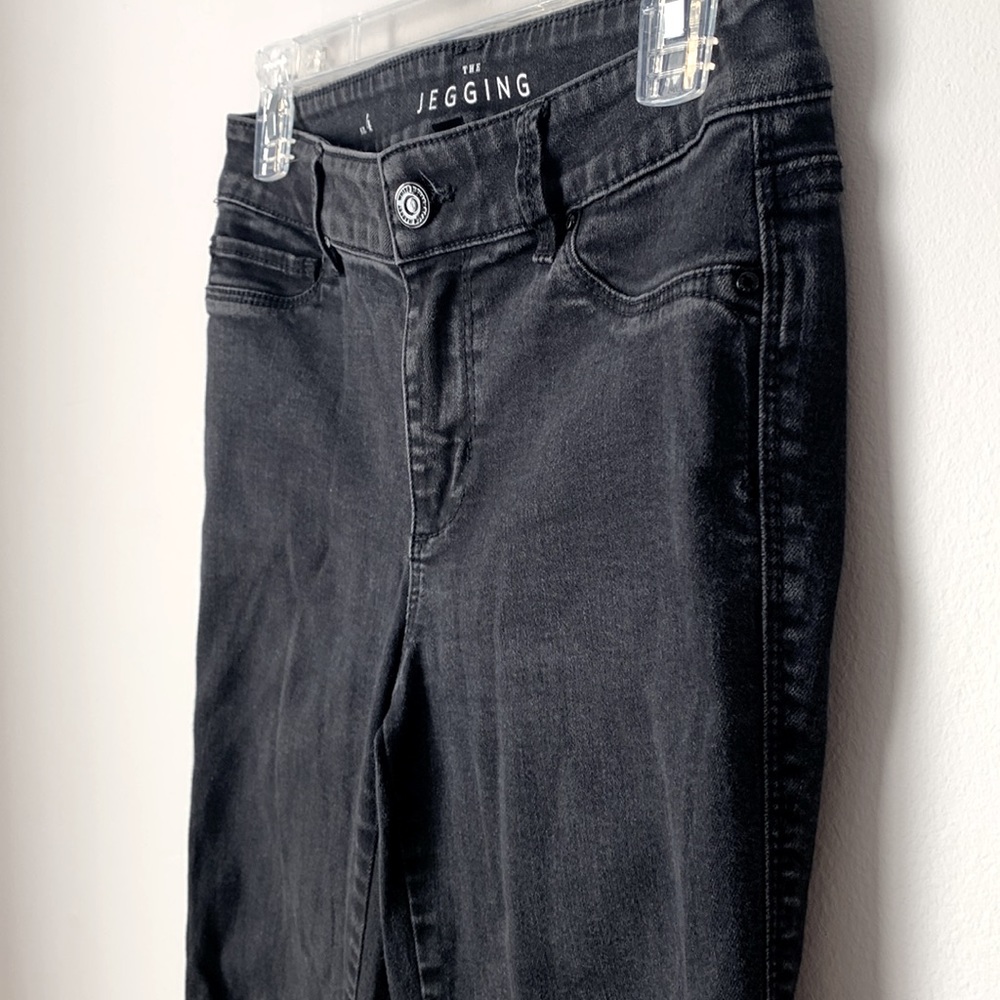 WHBM | black mid-rise skinny jeans